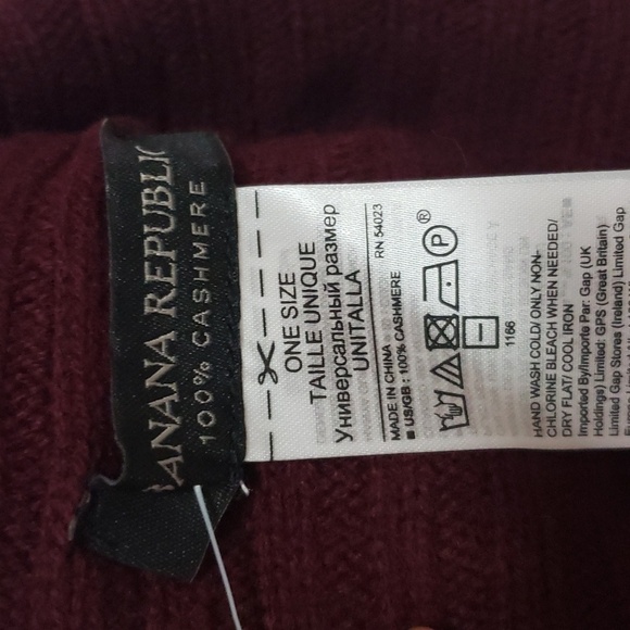 Banana Republic unisex 100% cashmere beanie toque merlot nwt - Picture 3 of 3